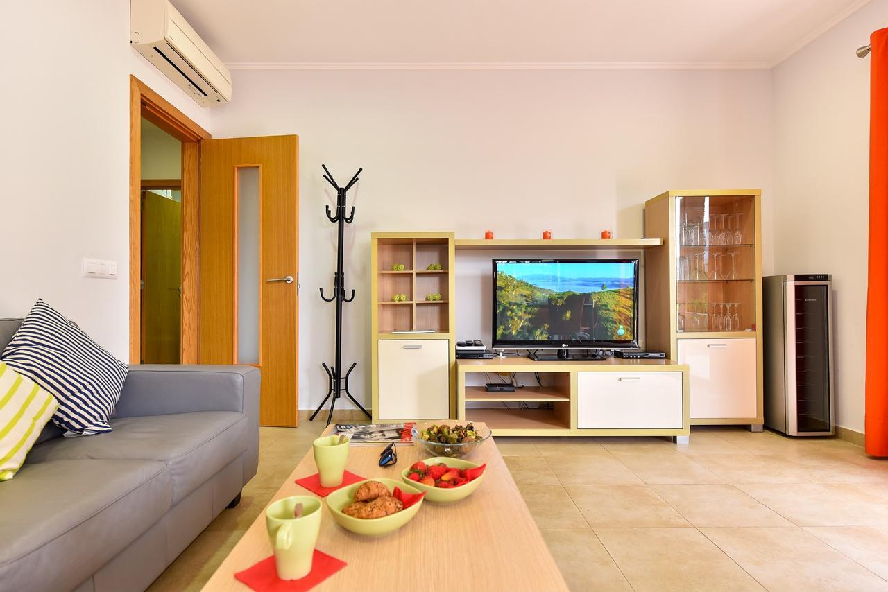 Beach House Adelfas San Agustin Mci ภายนอก รูปภาพ